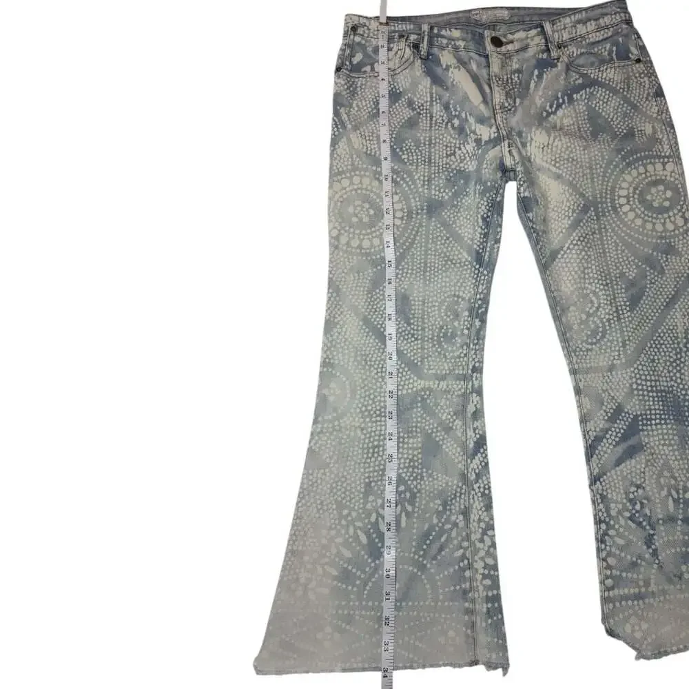 Free People Bali Discharge Pattern Flare Jeans Size 30 - Picture 5 of 7